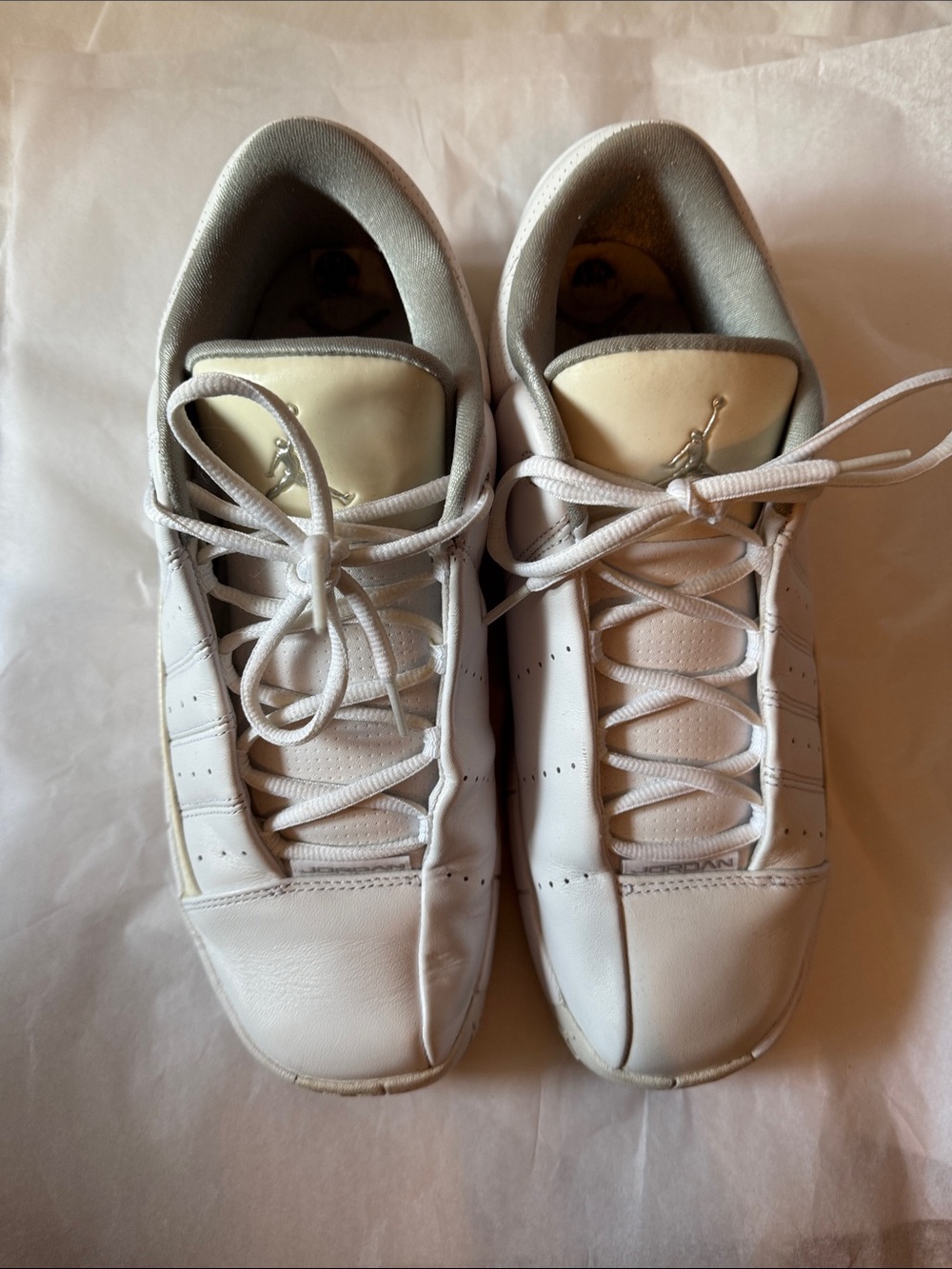 Jordan - Air TE2 - Mens 10.5 - 2011 White Leather w/Silver details